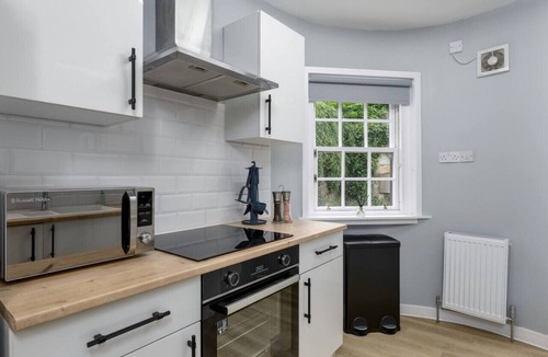 Dalavich Apartment | Castle Esplanade Apartment