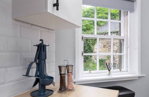 Dalavich Apartment | Castle Esplanade Apartment