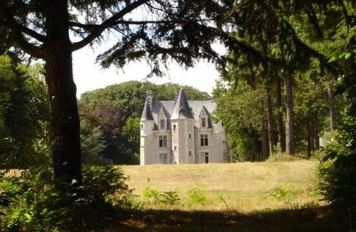 Sainte-Christine House | Castle Gem Hideaway in the Loire Valley