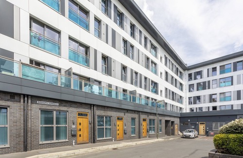 Redhill Apartment | Castle Haven Apartment, Redhill