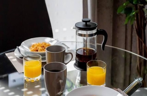 Redhill Apartment | Castle Haven Sleeps 2 with WiFi