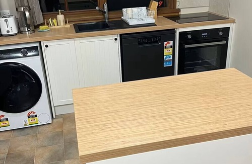 Castle Hill House | castle hill， Cozy Inn