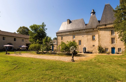 Chalais Apartment | Castle in Chaleix with Pool and Views