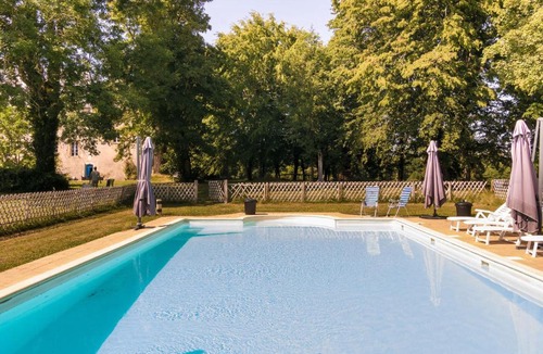 Chalais House | Castle in Chaleix with Pool and Views
