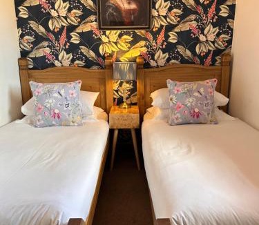 Knucklas House | Castle Inn