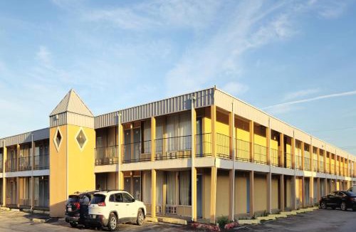 Lawton Hotel | Castle inn & suites by OYO Lawton