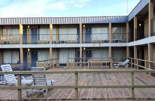 Lawton Hotel | Castle inn & suites by OYO Lawton