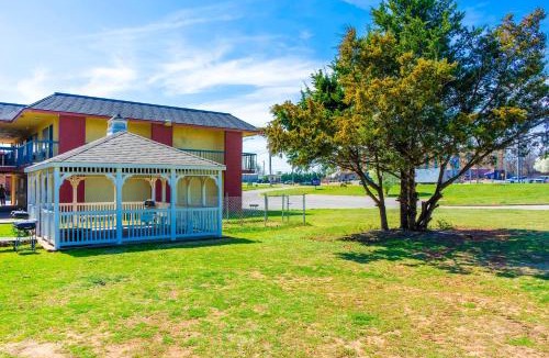 Chickasha Hotel | Castle Inn & Suites By OYO Chickasha