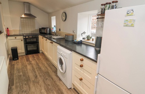 Norham Cottage | CASTLE KEEP, pet friendly, with open fire in Norham