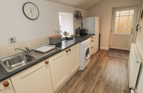 Norham Cottage | CASTLE KEEP, pet friendly, with open fire in Norham