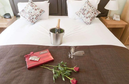 Warwick Hotel | Castle Limes Hotel