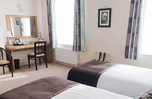 Warwick Hotel | Castle Limes Hotel