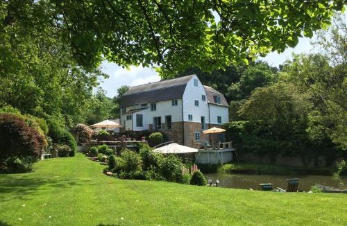 Dorking Bed & Breakfast | Castle Mill Bed and Breakfast