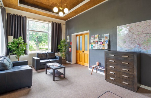 Castlemaine Hotel | Castle Motel