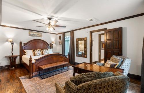 Maple Ridge House | Castle Near Gathering Place Hot Tub & Fire Pit