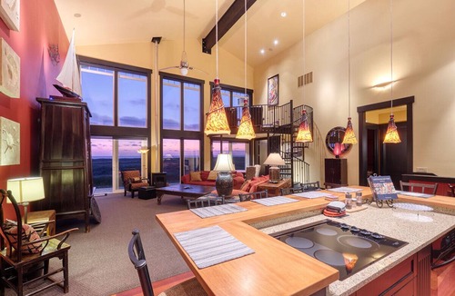 Ocean Park House | Castle of Westeros - luxury oceanfront house, pet-friendly, EV level 2 charger