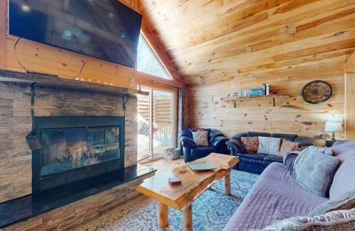Friendship House | Castle Rock's Serenity Cabin