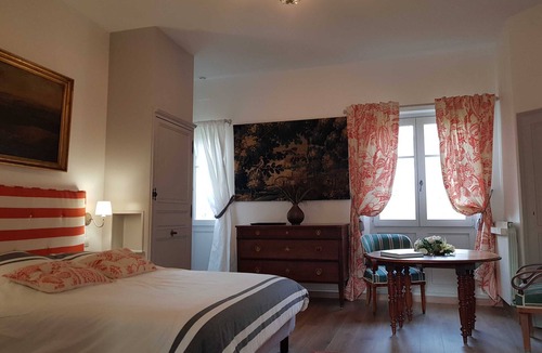 Neuille House | Castle room for 2 people