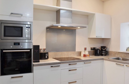 Ceres Cottage | Castle Smiddy - 27900