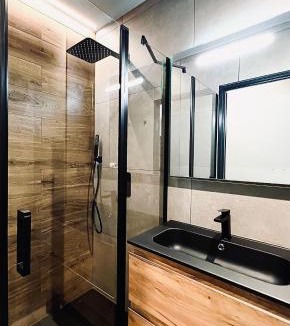 Foix Apartment | Castle Spa