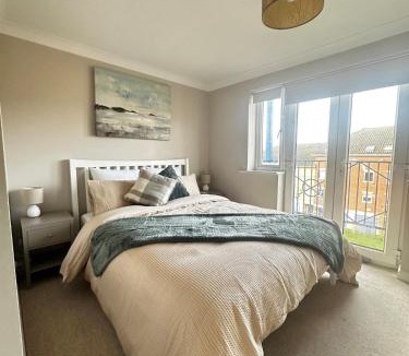 Rochester Apartment | Castle View, Cosy Stay
