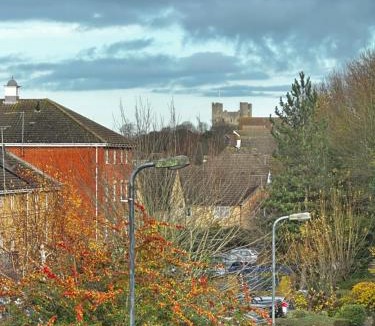 Rochester Apartment | Castle View, Cosy Stay