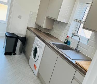 Rochester East Ward Apartment | Castle view Rochester