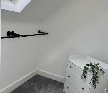 Rochester East Ward Apartment | Castle view Rochester