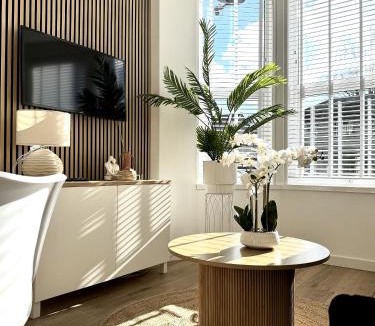 Dumbarton Apartment | Castlegreen Lux Apartment