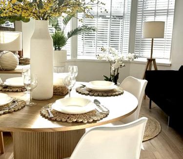 Dumbarton Apartment | Castlegreen Lux Apartment