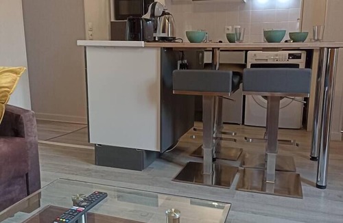 Saint-Amand-en-Puisaye Apartment | Castles, pottery, wine and hiking 2