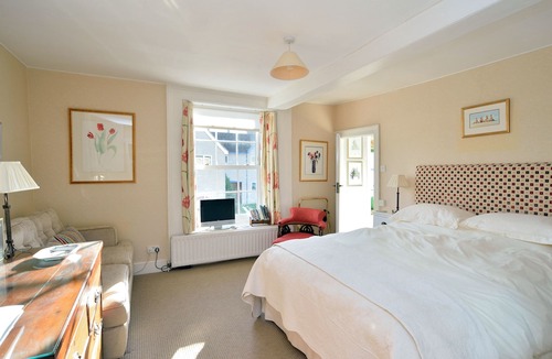 Mere Hotel | Castleton House B&B