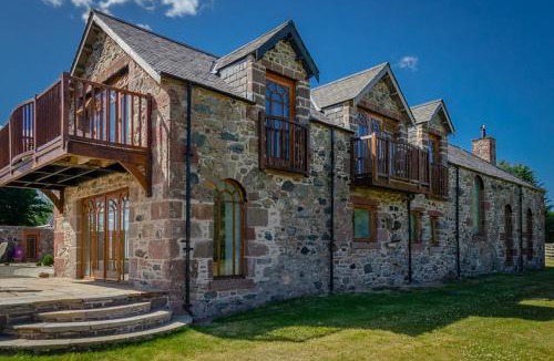 Kirriemuir House | Castleview @ Newton Steading Farm