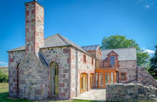 Kirriemuir House | Castleview @ Newton Steading Farm