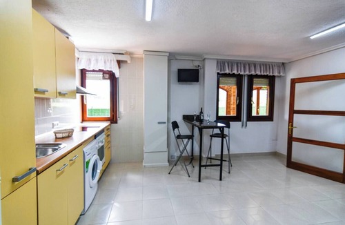 Hoznayo House | Castro Vizmaya, comfortable and spacious first floor, close to everything.