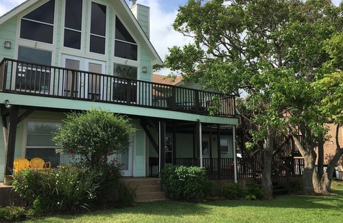 Palacios House | Casual comfort right on the bay. Relaxation is just a click away!