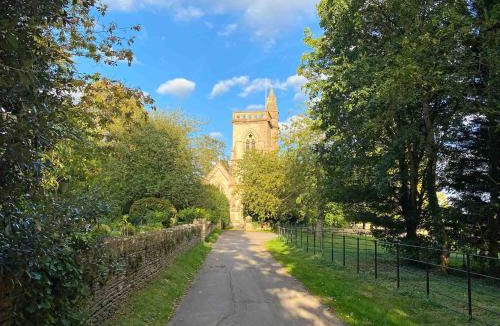 Tetbury Bed & Breakfast | Cat and Custard Pot Inn