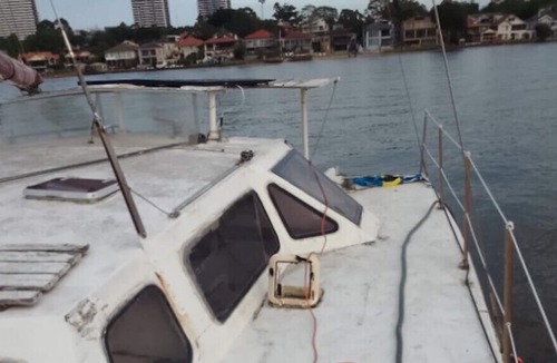 Cockatoo Island Boat Rental | cat inn a b&b type accomodation Sydney harbour