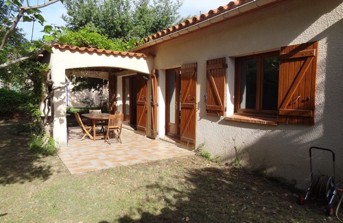 Montesquieu-des-Alberes Villa | Catalan villa with garden between sea and mountains, near Collioure, Spain