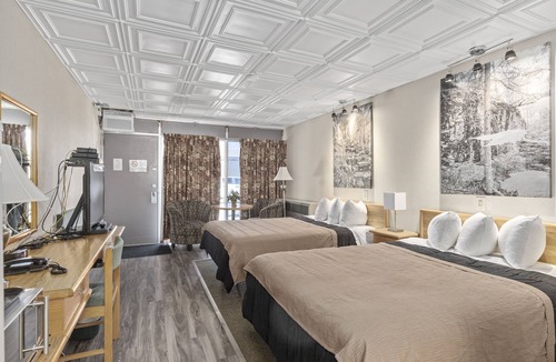Sault Ste. Marie Hotel | Catalina Motel