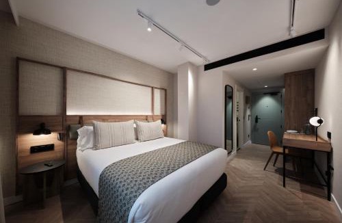 El Camp de l'Arpa del Clot Hotel | Catalonia Sagrada Familia