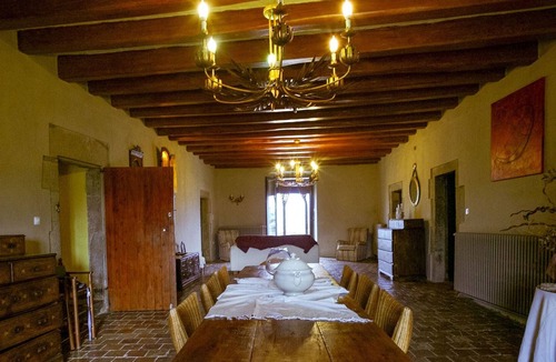 Gargalla Villa | Catalonian country house near Montmajor.