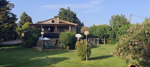 Sils Villa | Catalunya Casas An oasis for up to 26 nature loving guests!