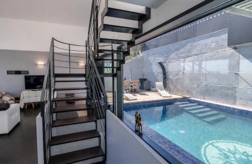 Costa Cunit Villa | Catalunya Casas Modern Hilltop Haven with private pool 7km to beach