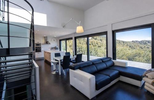 Costa Cunit Villa | Catalunya Casas Modern Hilltop Haven with private pool 7km to beach