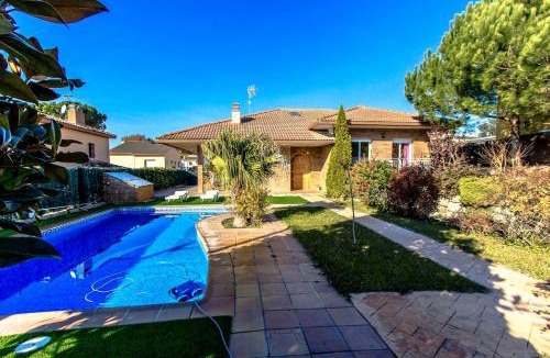 Sils Villa | Catalunya Casas Nature, beach and fun in Costa Brava!