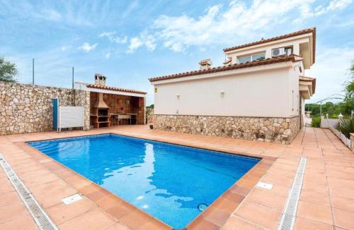 El Perello Villa | Catalunya Casas Tranquil Paradise, Private Pool and only 200 meters to beach!