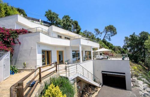 Sant Cebria de Vallalta Villa | Catalunya Casas Modern Magnificence , only a few km to the beach!