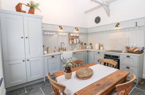 Milford Haven Cottage | Catamouse