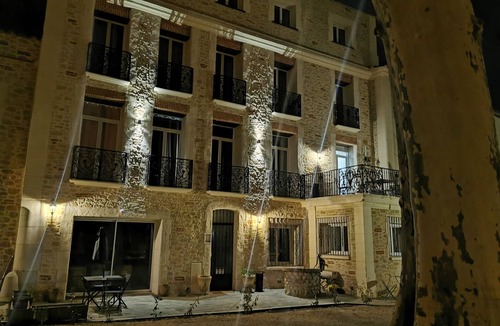 Moyen-Vernet Apartment | Catana T2 with bathtub